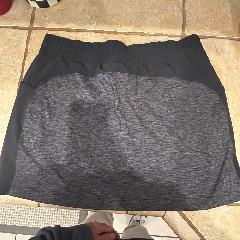 Athleta Black and Gray Mini Skirt Athletic Casual